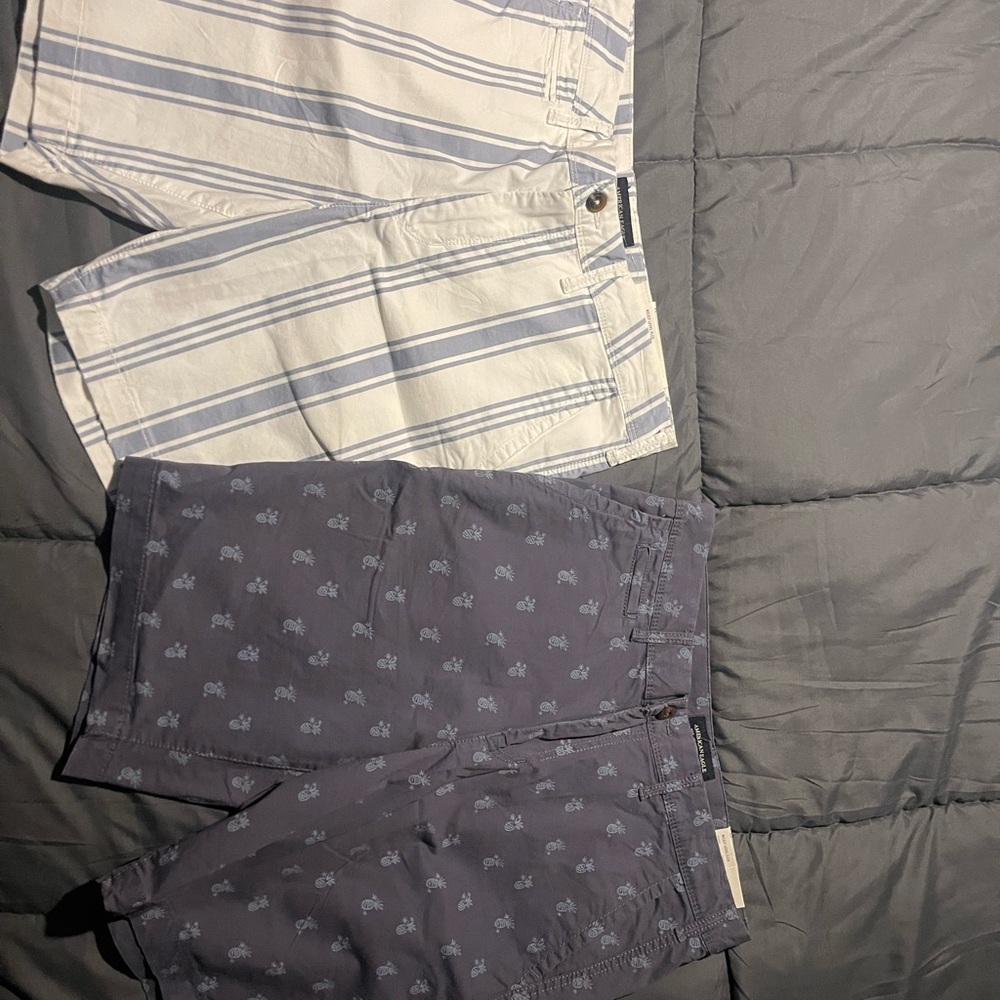 Mens 32 NWT AE shorts